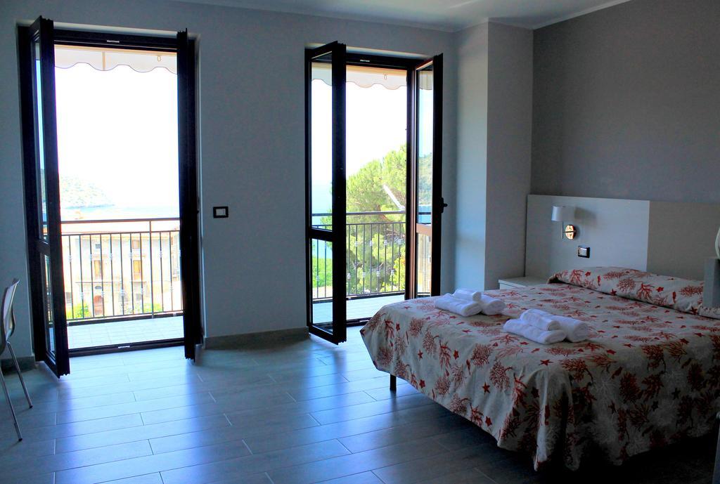 Bed and Breakfast Meuble Leonetti Centola Exterior foto